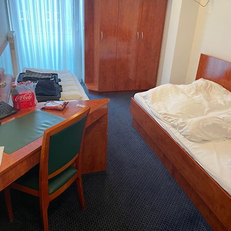 Hotel Merkenich Köln Ngoại thất bức ảnh