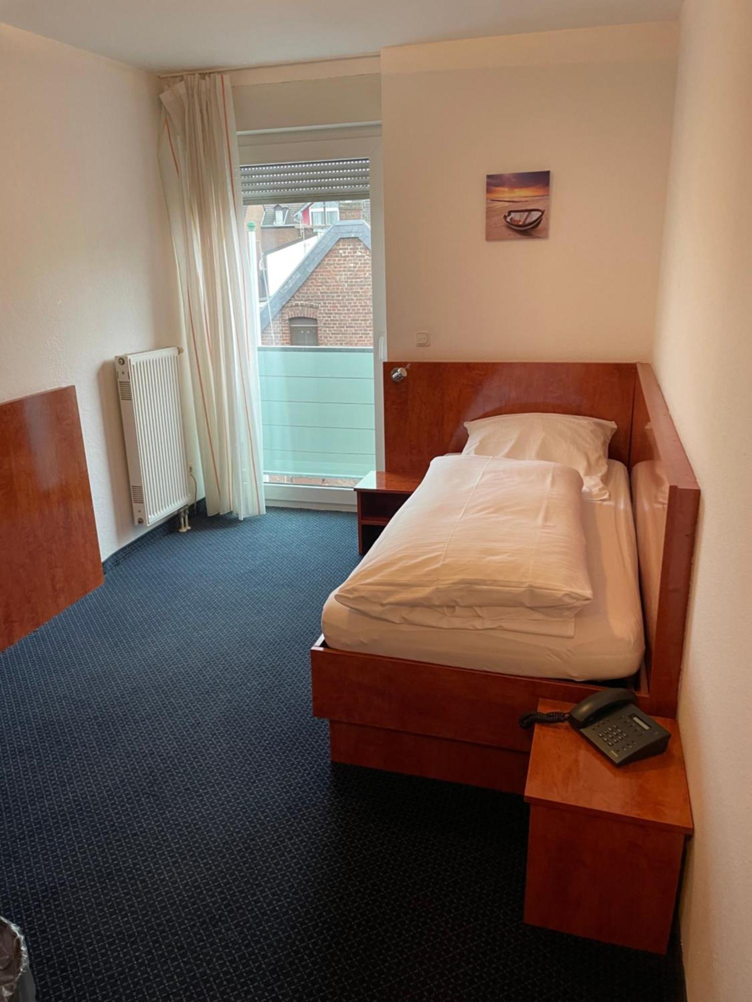 Hotel Merkenich Köln Ngoại thất bức ảnh
