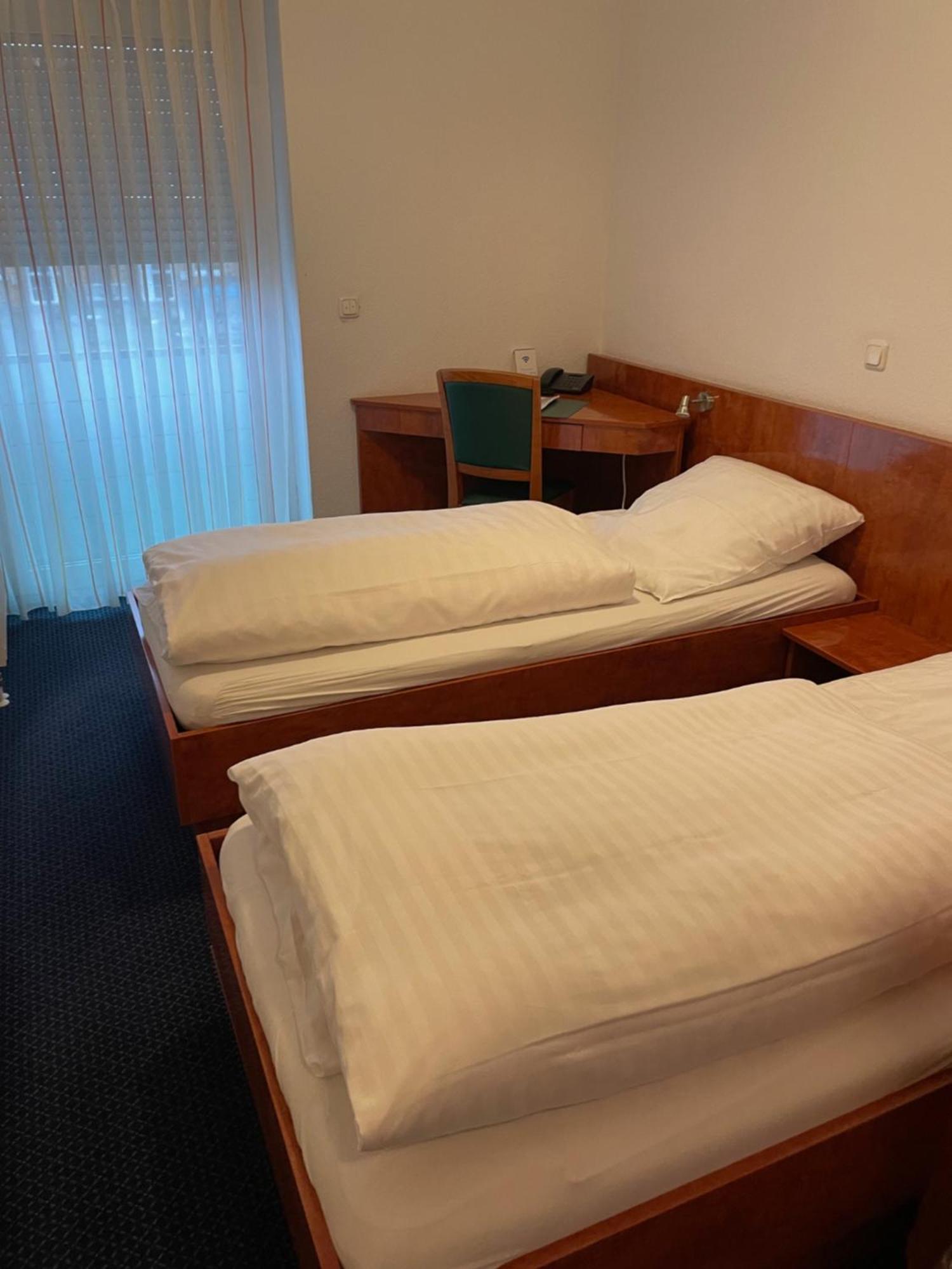 Hotel Merkenich Köln Ngoại thất bức ảnh
