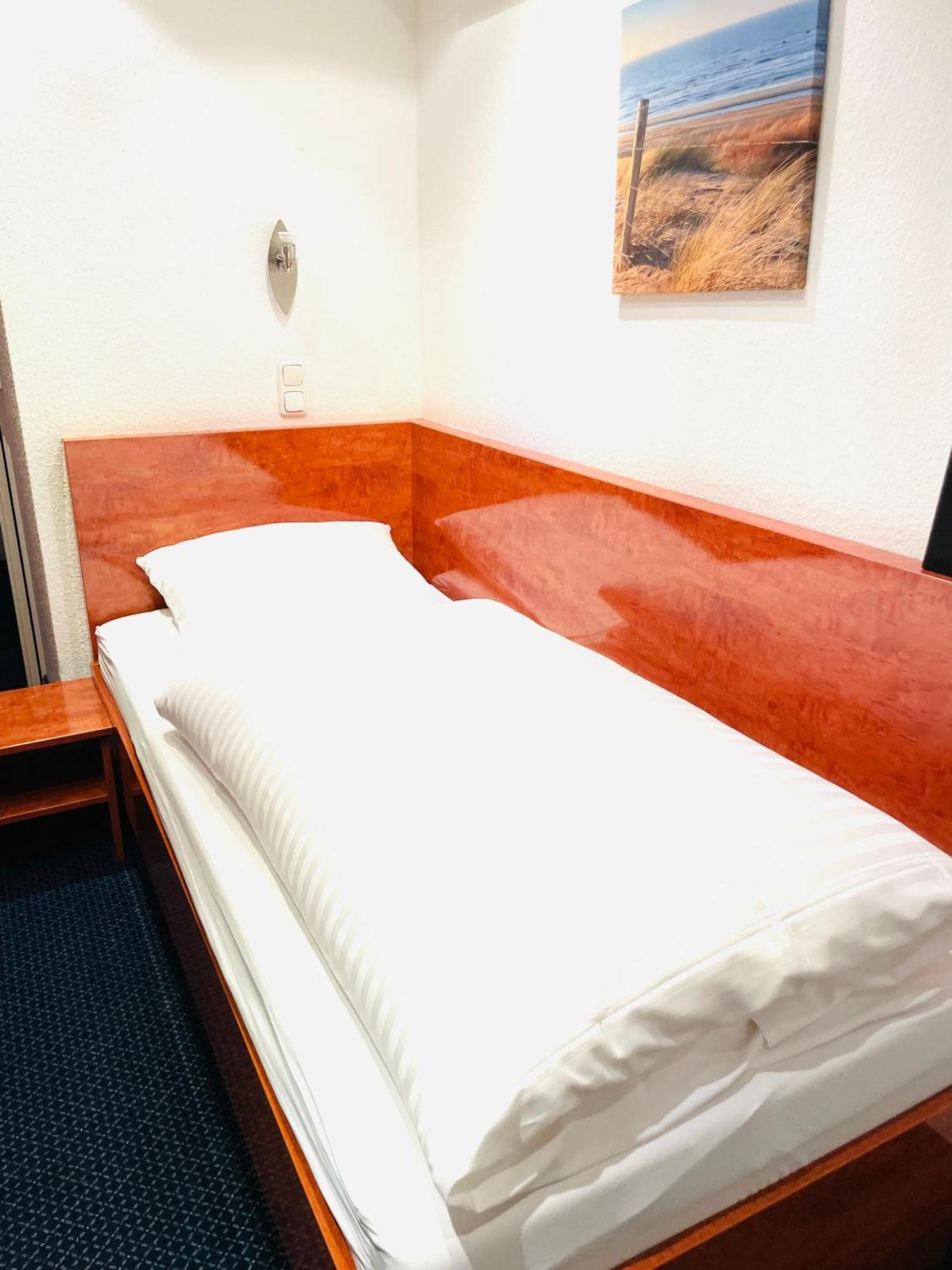 Hotel Merkenich Köln Ngoại thất bức ảnh